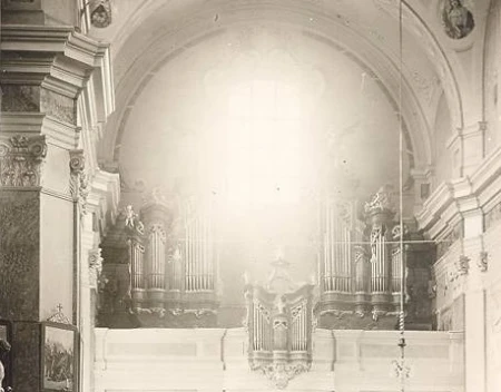 Drnholec, Nejsvětější Trojice