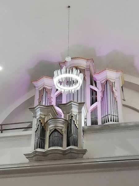 Kunratice, Povýšení sv. Kříže &ndash; varhany