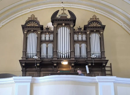Osek n. Bečvou, Povýšení Sv. Kříže &ndash; varhany